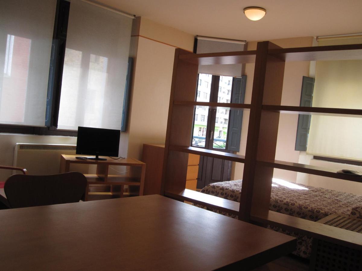 Apartamentos Legazpi Cangas De Narcea Eksteriør bilde