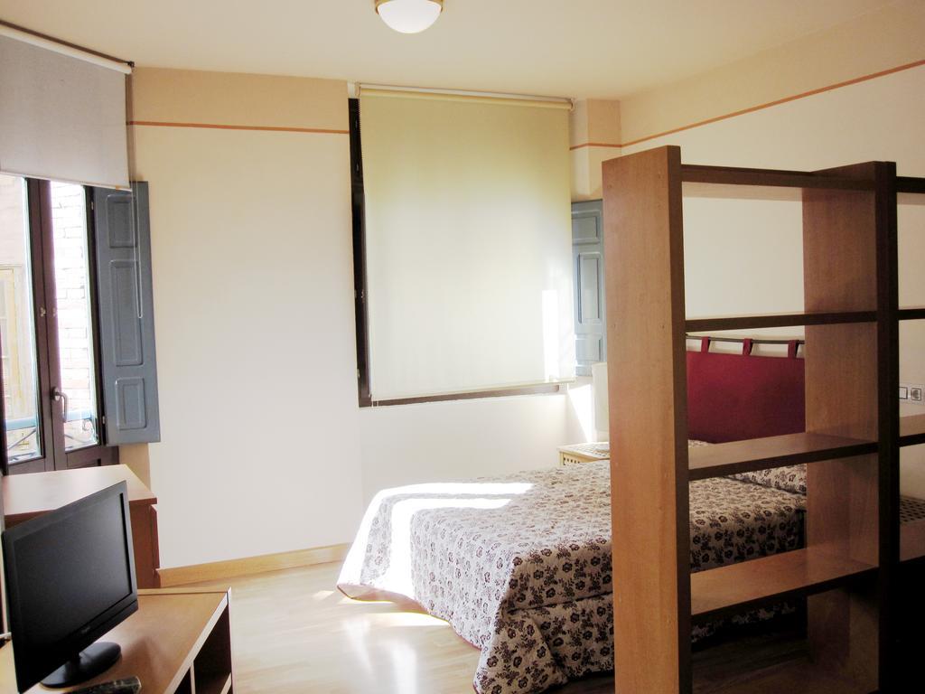 Apartamentos Legazpi Cangas De Narcea Eksteriør bilde