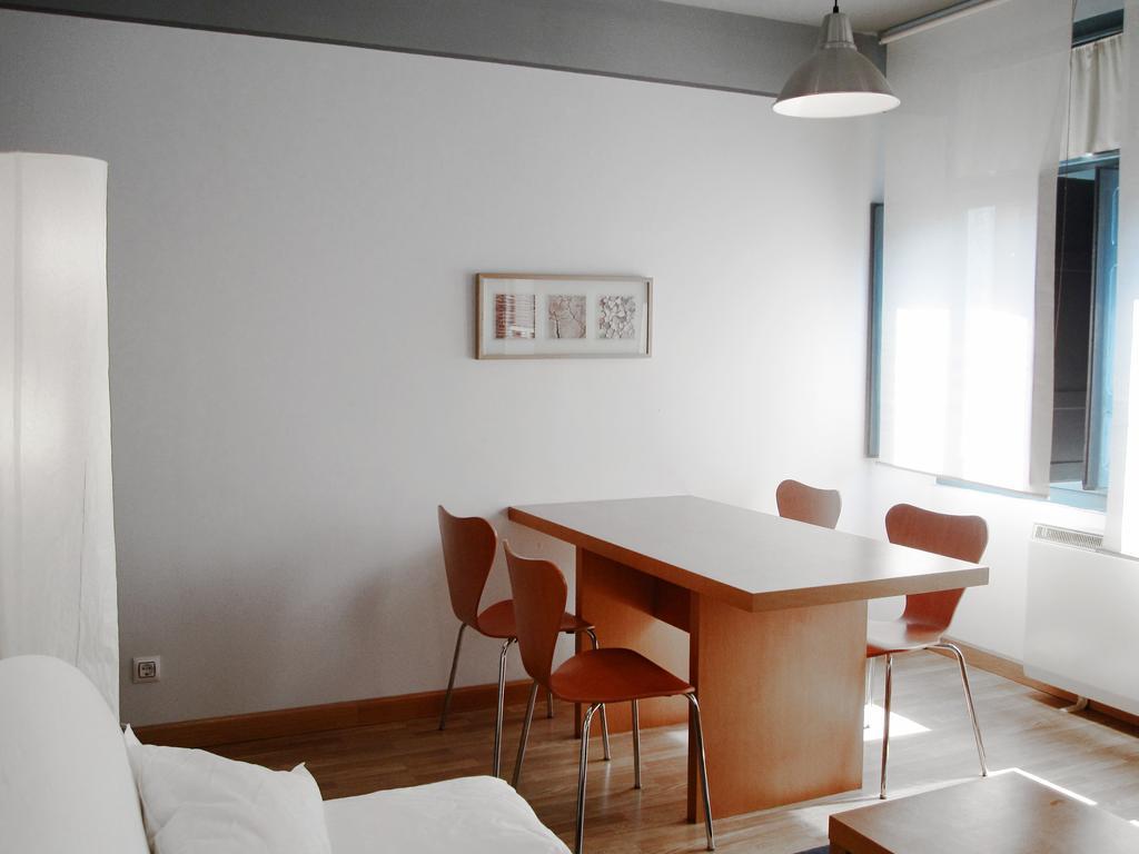 Apartamentos Legazpi Cangas De Narcea Eksteriør bilde